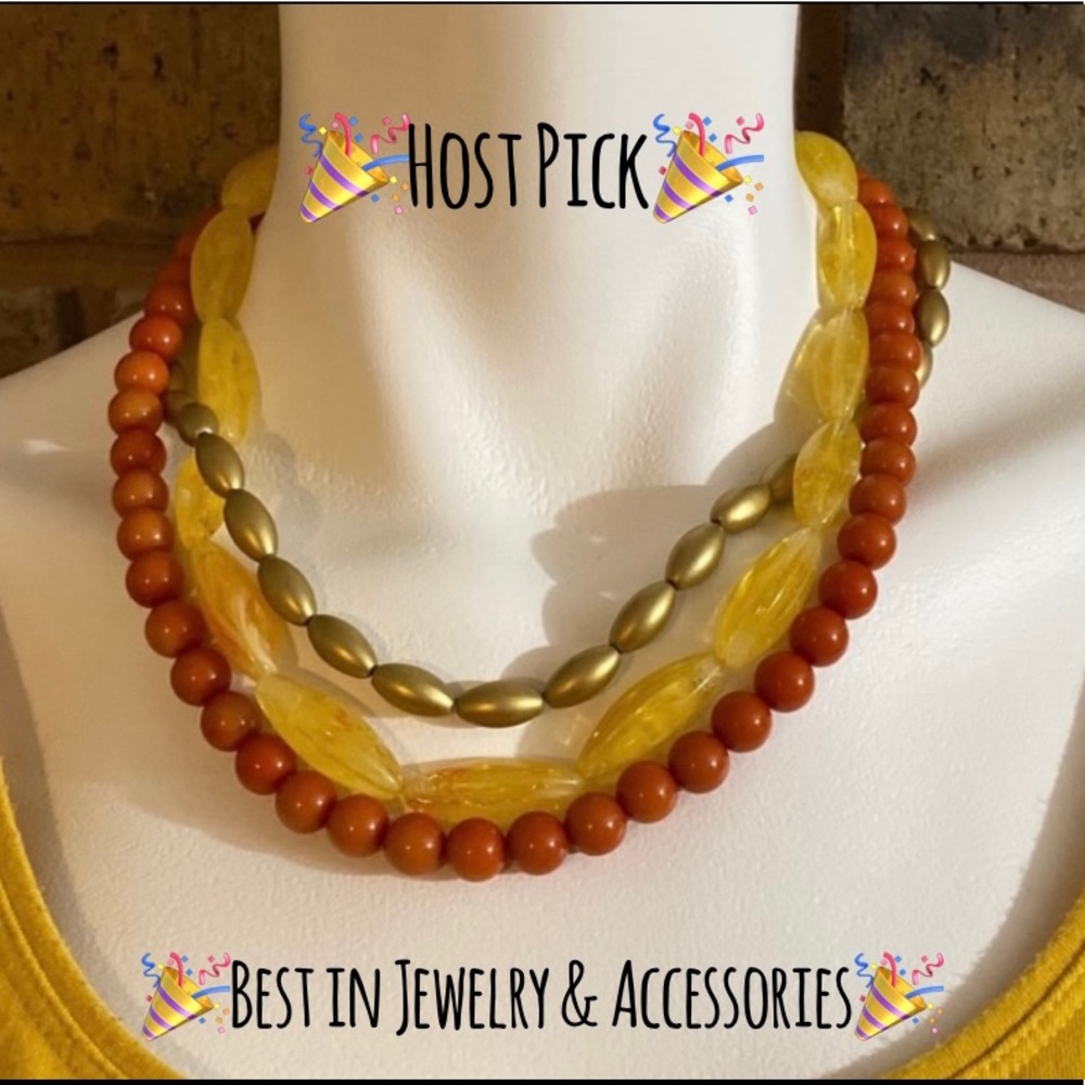 🎉HP🎉 MCM 3-Strand Lucite Beads 16-19” Necklace
